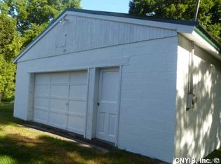 57 Seneca Ave #DE, Oneida, NY 13421