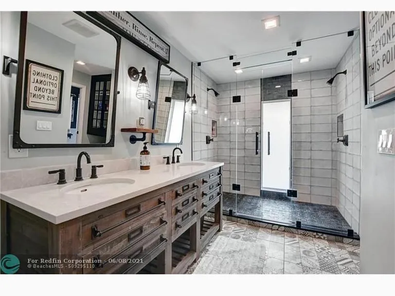 20890 Hamaca Ct — Photo 5