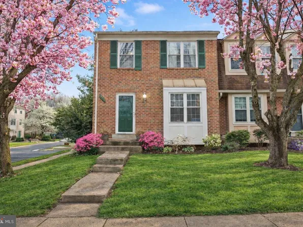 3930 Collis Oak Ct, Fairfax, VA 22033