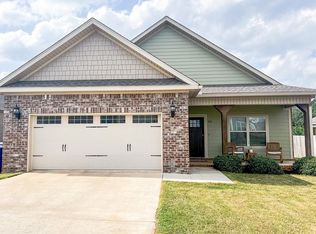 114 Summit Curv, Troy, AL 36079