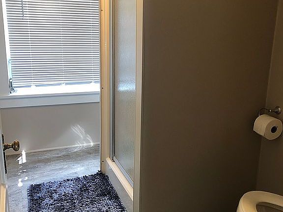 2nd image of 419 Hancock St