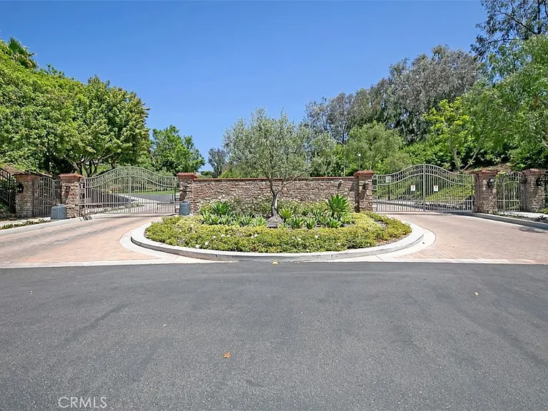 25732 Weston Dr — Photo 45