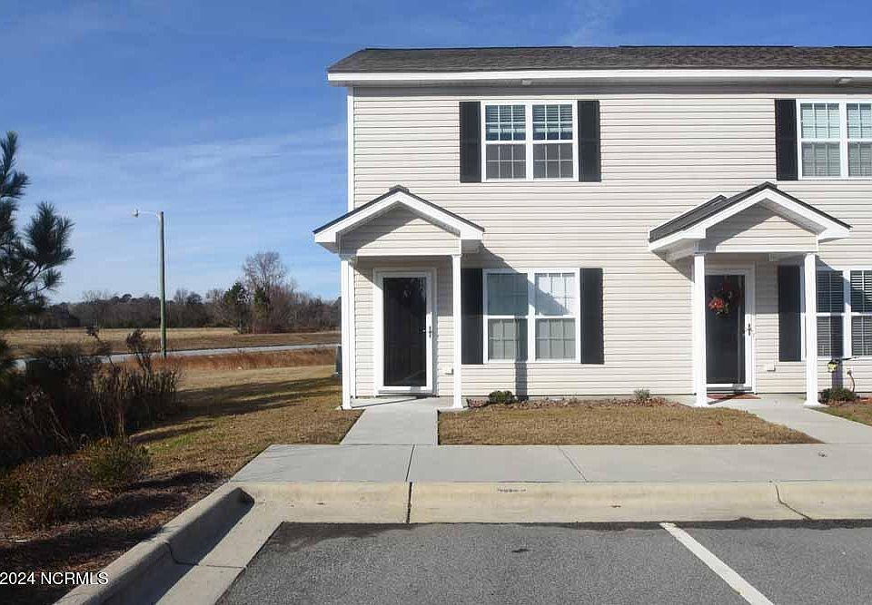 1st image of 128 Chandler Dr APT A