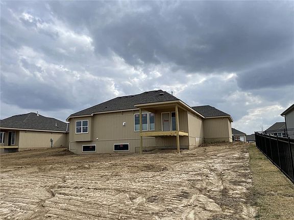 2nd image of 4920 NE 93rd St
