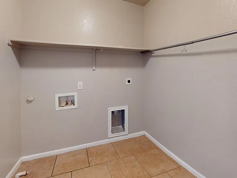500 W Libra Dr — Photo 18