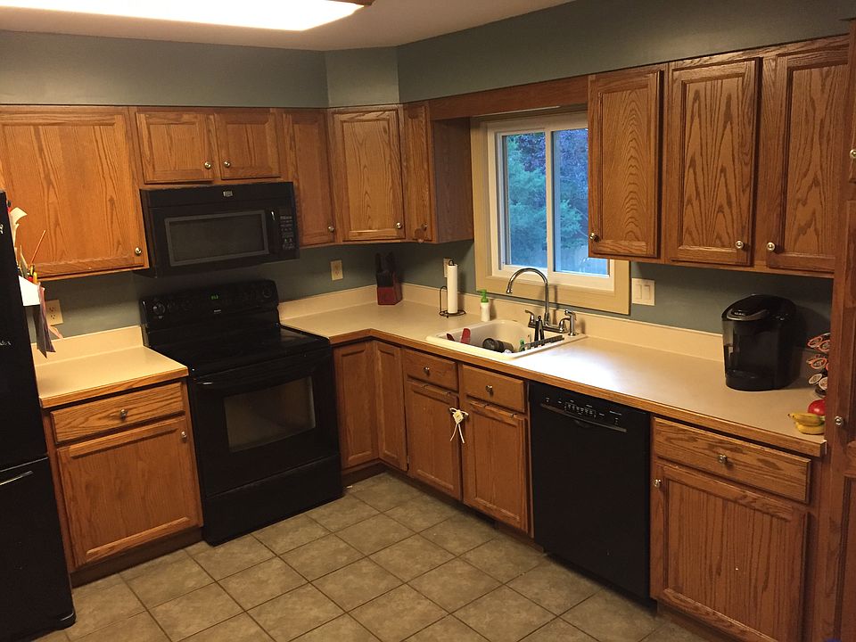 1st image of 2911 Canterbury Dr