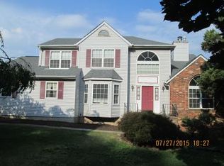 10 Brownstone Ter, Hawthorne, NJ 07506