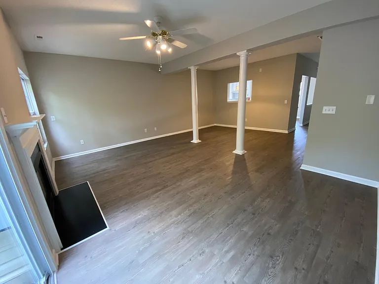2837 Gross Ave — Photo 7
