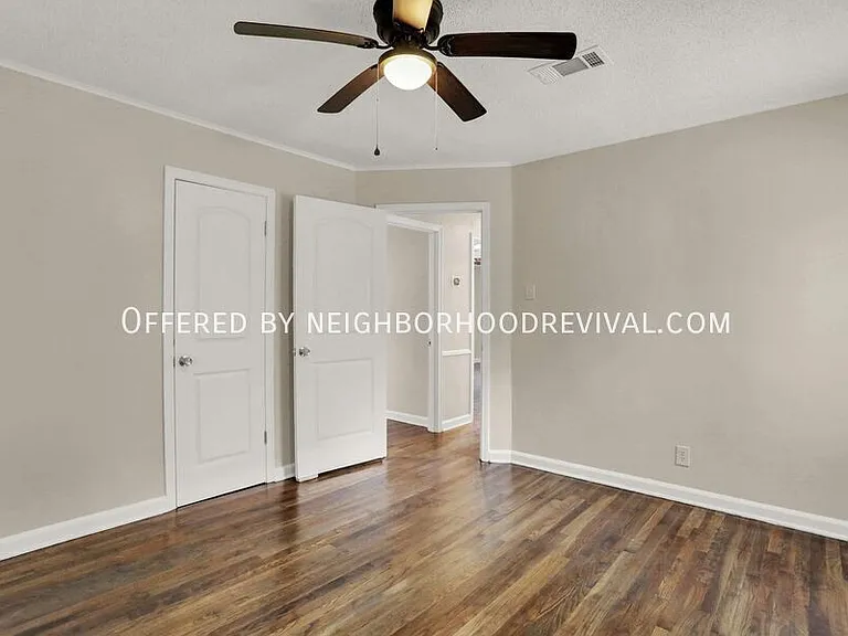 948 E Kelley Cir — Photo 7