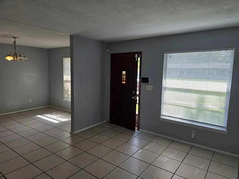 1573 S Boundary St — Photo 16