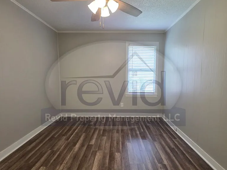 3523 Barwood Cir. — Photo 18