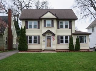 89 Seville Dr, Rochester, NY 14617