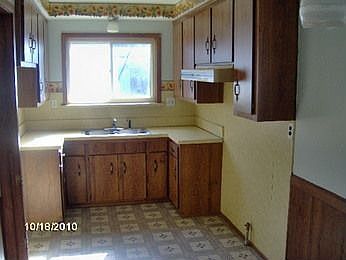 2nd image of 22420 Raymond Ct