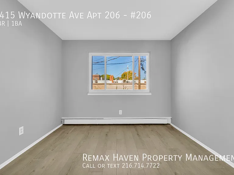 1415 Wyandotte Ave #206 — Photo 13