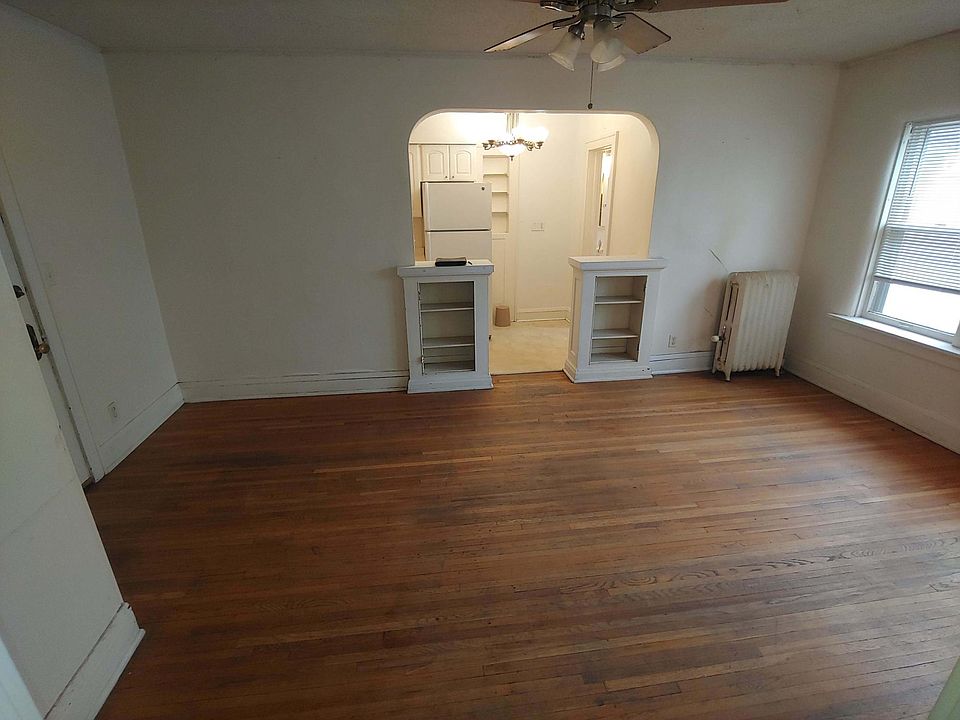 1st image of 426 Pierce St N APT 9