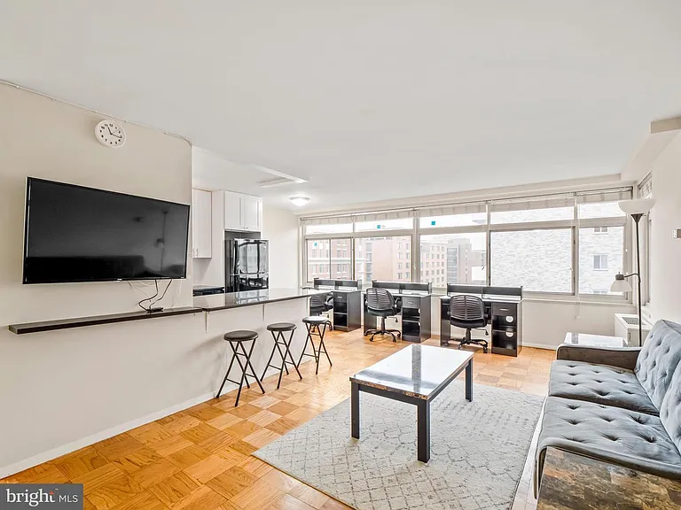 2401 H St NW #804 — Photo 3