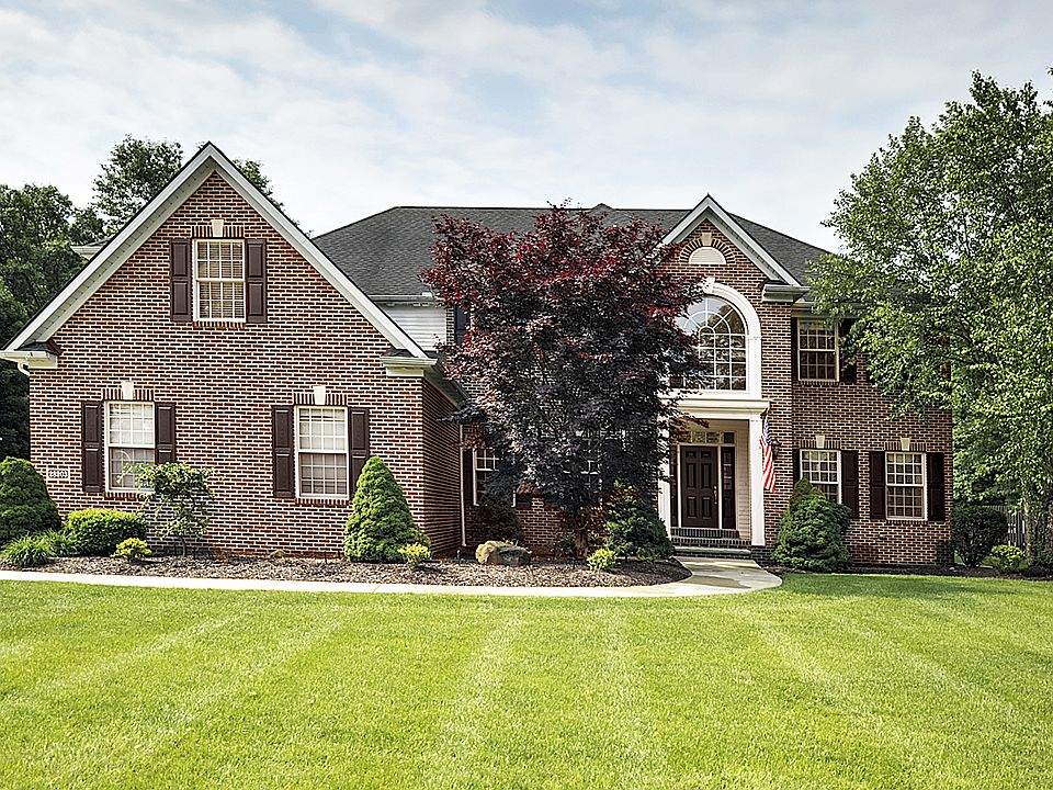 Welcome to 28203 Preston Pl