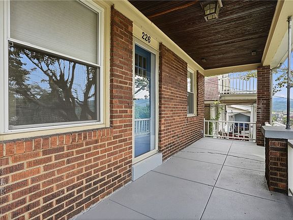 4th image of 226 46th St