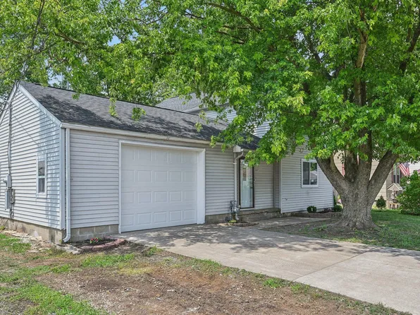 447 John St, Circleville, OH 43113