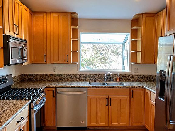 5th image of 337 Brooks Ave APT 2
