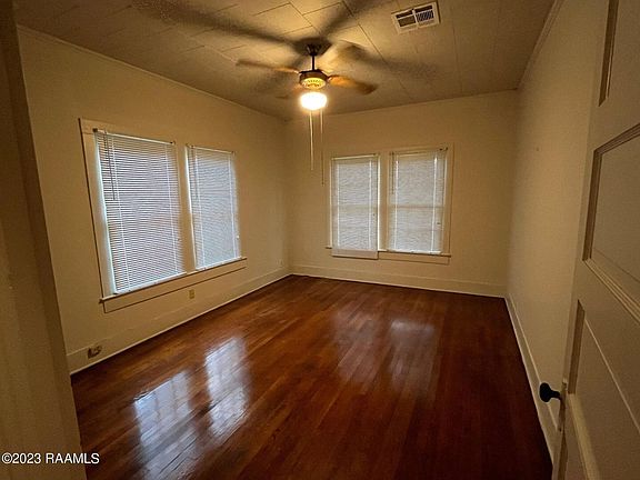 4th image of 400 Evangeline Dr