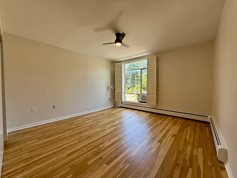 225-227 Coolidge Ave #211 — Photo 17