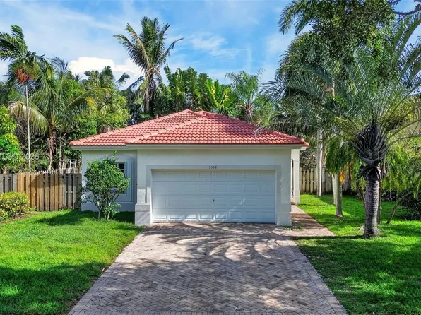 15521 SW 151st Ter, Miami, FL 33196