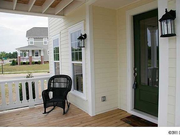 4th image of 520 Lakeview Dr #41