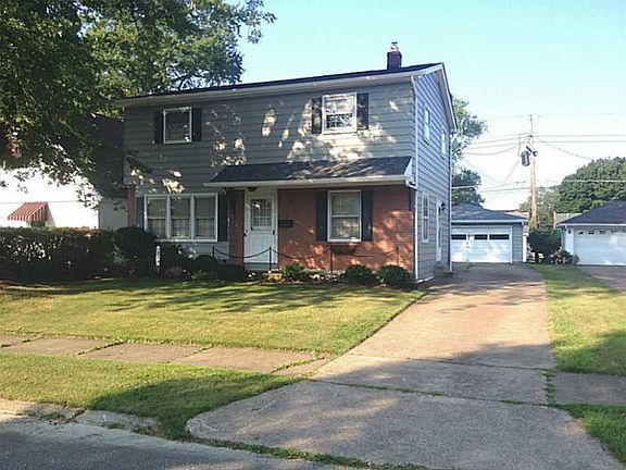 2nd image of 3320 Oakwood St