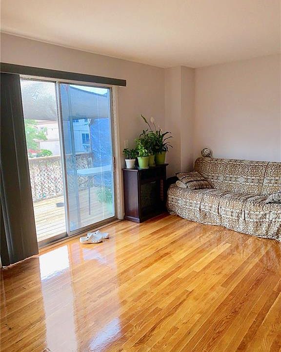 1st image of 93 Dartmouth Ave