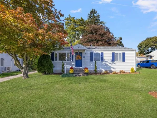 169 Partition St, Warwick, RI 02888