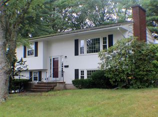 36 Inverness Rd, Norwood, MA 02062