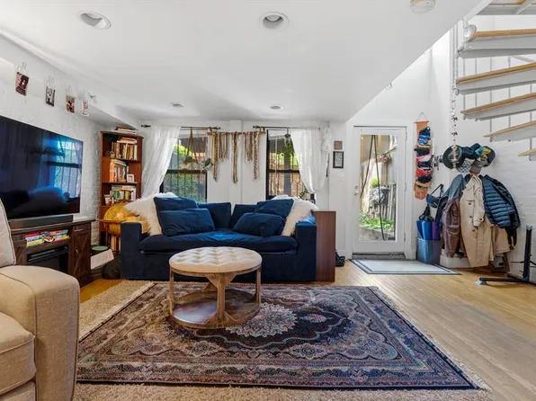 32 Yarmouth St #A, Boston, MA 02116