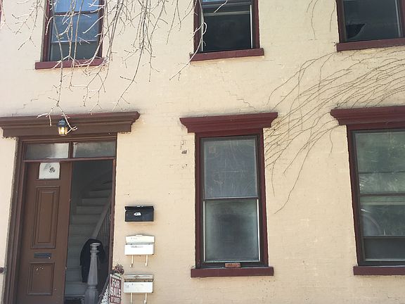 4th image of 217 9th St