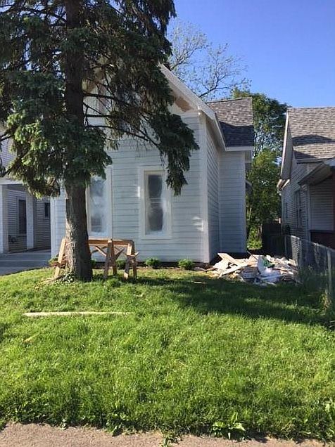2nd image of 623 Weghorst St