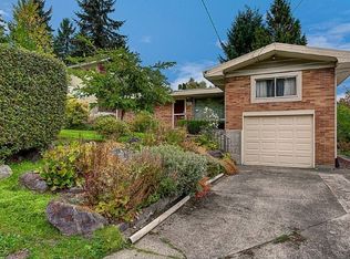2522 NE 107th St, Seattle, WA 98125