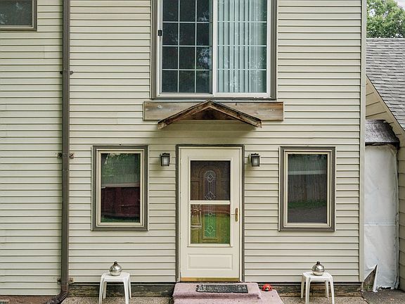 4th image of 1509 Burg Ave