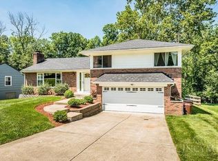 9441 Sherborn Dr, Cincinnati, OH 45231