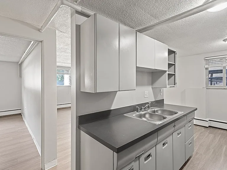 Kent Apartments — Photo 64