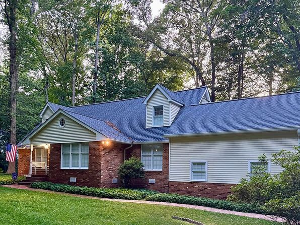 138 W Queens Dr
