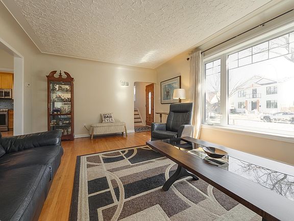 5th image of 11516 72nd Ave NW