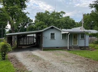 215 E Cordelia St, Southern View, IL 62703