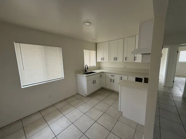 640 W 20th St APT 8, San Bernardino, CA 92405