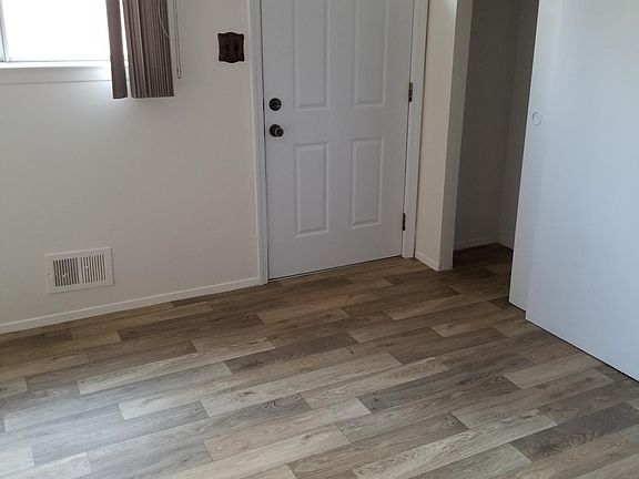 2nd image of 117 Keating Pl Floor 1