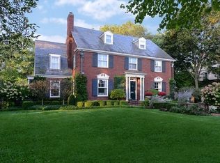 320 Raleigh Rd, Kenilworth, IL 60043