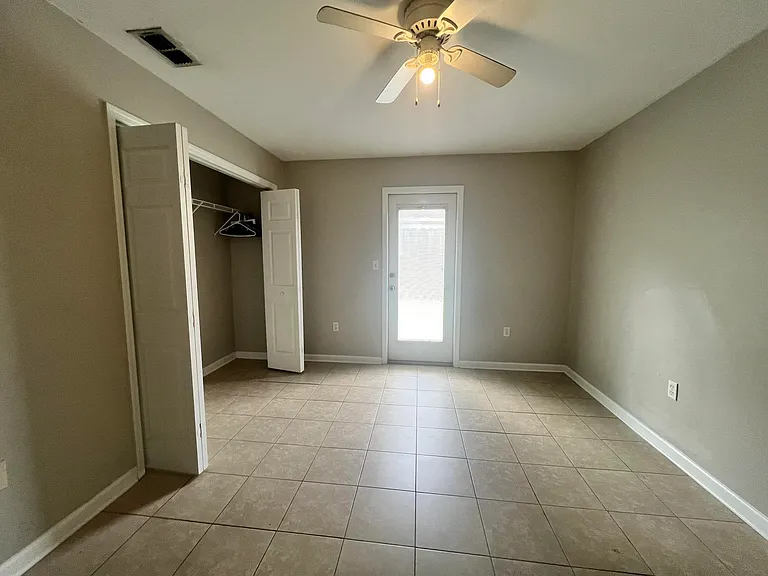 2633 Mission Rd — Photo 14