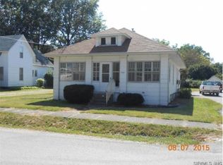 552 S Spruce St, Nokomis, IL 62075