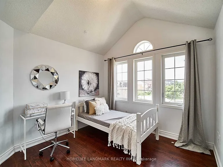 224 Rouge River Dr — Photo 12