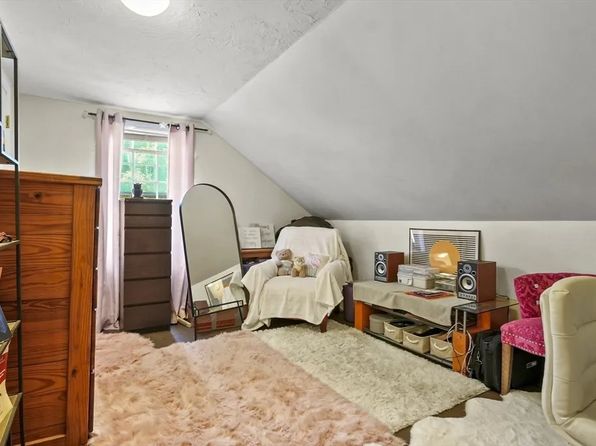 18 Brattle St Floor 2