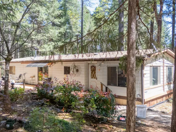 100 Linkhart Dr, Selma, OR 97538